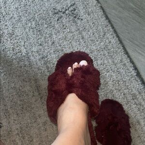 Cozy Burgundy Faux Fur Oran style Slippers/sandals
